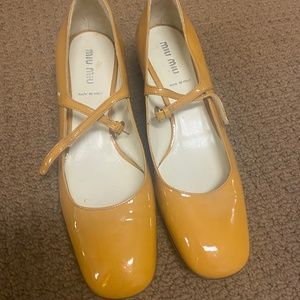 Vintage Miu miu Mary Jane kitten heel yellow